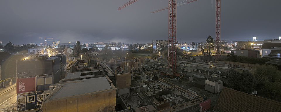 Livebild Baukamera 1 - Webcam 'Gesamtpanorama Südseite' - Baustelle Neubau Wohnanlage Raiffeisenstraße 201, 8041 Graz (ca. 5 Minuteninterval)