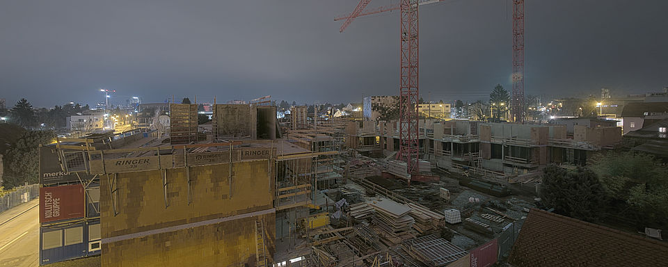 Livebild Baukamera 1 - Webcam 'Gesamtpanorama Südseite' - Baustelle Neubau Wohnanlage Raiffeisenstraße 201, 8041 Graz (ca. 5 Minuteninterval)