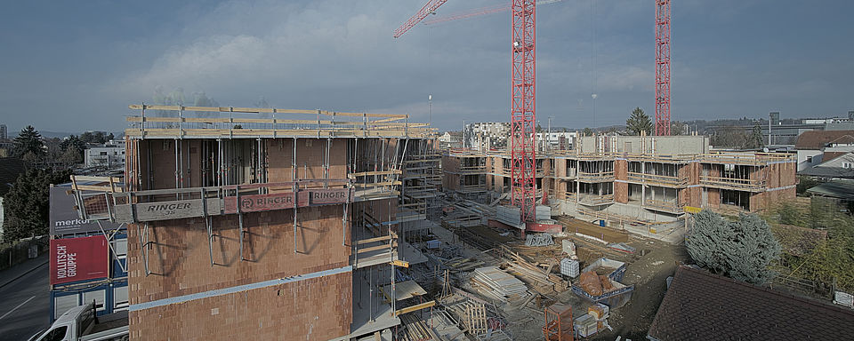 Livebild Baukamera 1 - Webcam 'Gesamtpanorama Südseite' - Baustelle Neubau Wohnanlage Raiffeisenstraße 201, 8041 Graz (ca. 5 Minuteninterval)