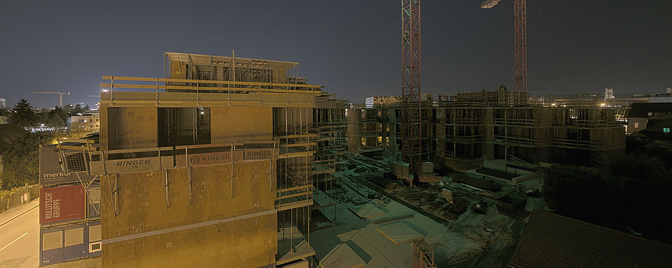 Livebild Baukamera 1 - Webcam 'Gesamtpanorama Südseite' - Baustelle Neubau Wohnanlage Raiffeisenstraße 201, 8041 Graz (ca. 5 Minuteninterval)